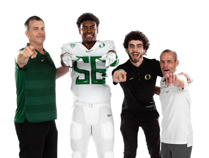 Eston Harris Jr. on his official visit to Oregon with Mario Cristobal, Alex Mirabal, and Sam Popper.